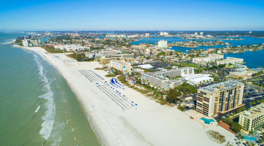 Offriamo una vasta selezione di opzioni di noleggio auto nella spiaggia di Saint Pete.